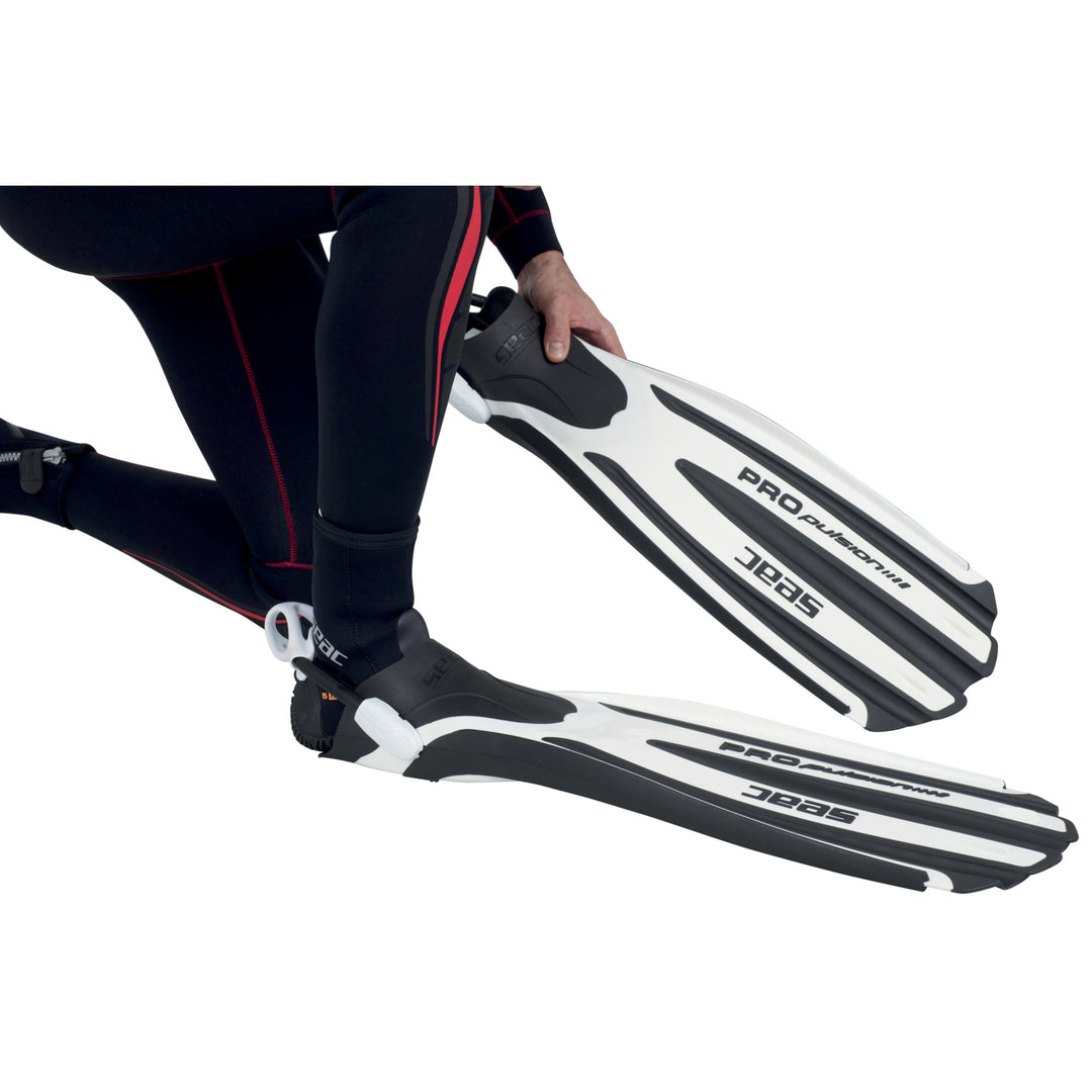 Propulsion with Sling Strap Fin
