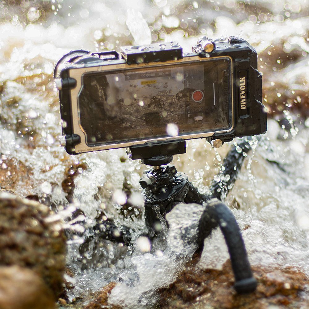 DiveVolk Underwater Flexible Tripod in use