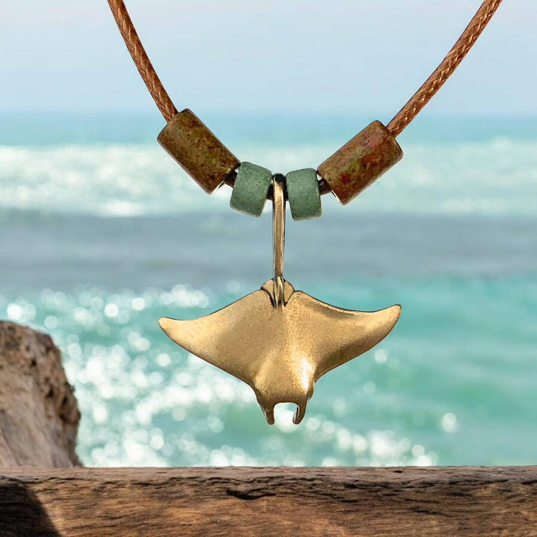 Realistic Manta Ray Necklace – Shoreline Collection – Bronze