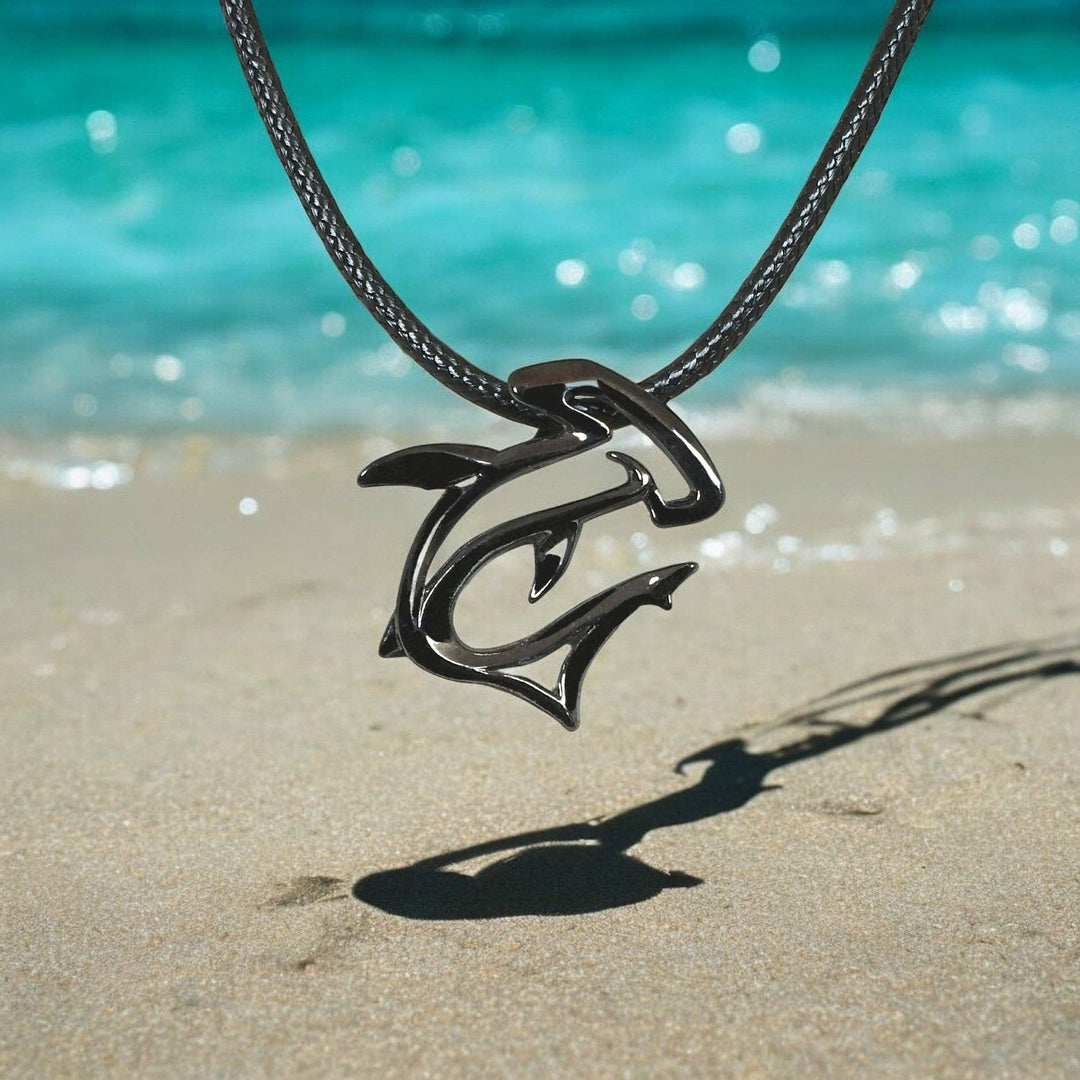Roland St John Hammerhead jet-black pendant necklace on 20-inch chain