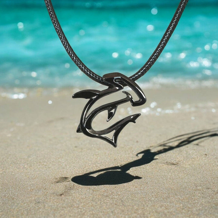 Roland St John Hammerhead jet-black pendant necklace on 20-inch chain
