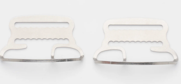 Sump UK shoulder double D-ring compartment detail