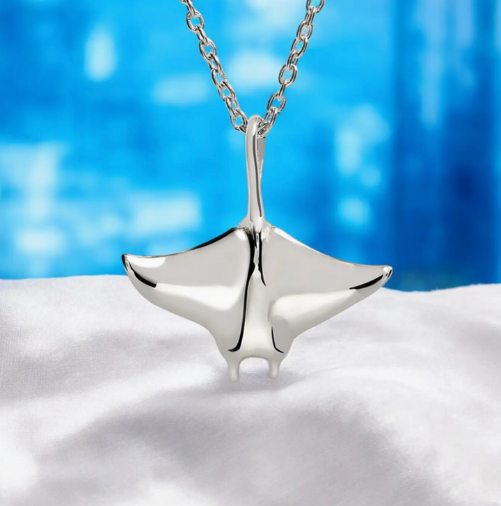 Roland St John mini realistic manta ray pewter necklace on 18-inch chain