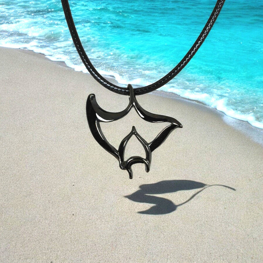 Roland St John Manta Ray Big Ray jet-black pendant necklace 20-inch