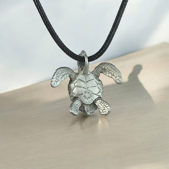Turtle Necklace with Dive Flag 18"