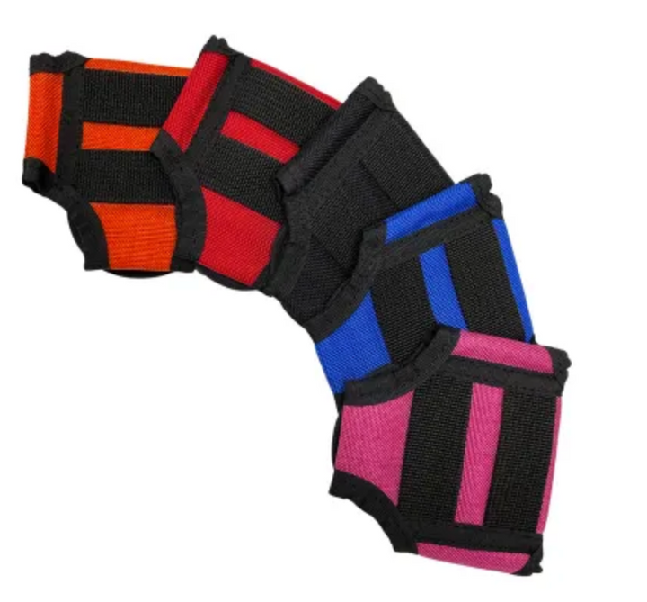 Subgravity trim pocket for fine-tuning body trim on backplate harness